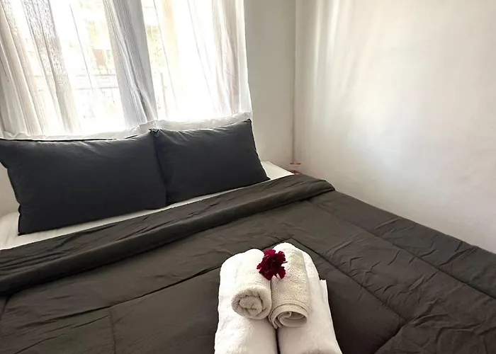 Mona Nest Canggu 2br Tiny House With Rooftop And Cozy Workspace * Dalung (Bali)