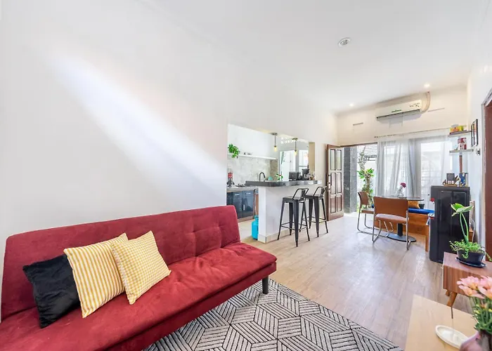 別荘 Mona Nest Canggu 2br Tiny House With Rooftop And Cozy Workspace Dalung (Bali)