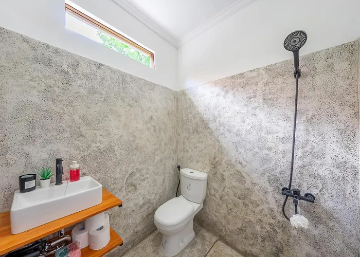 Mona Nest Canggu 2br Tiny House With Rooftop And Cozy Workspace 別荘 *